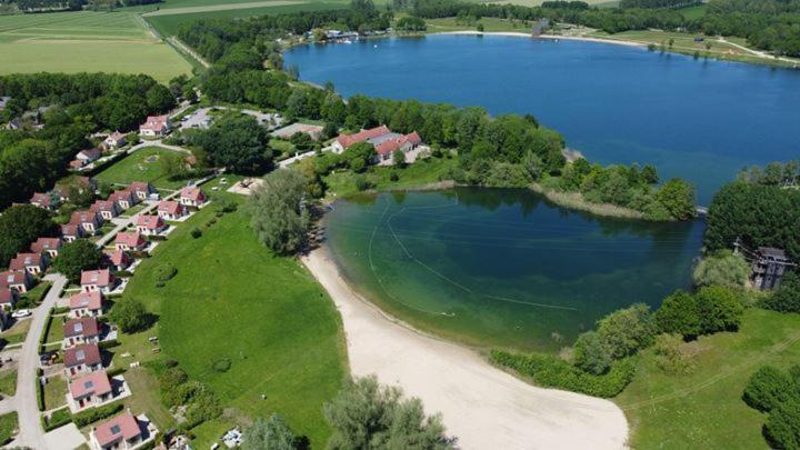 Vila Recreatiewoning Maas En Waal 92 Ewijk Exteriér fotografie
